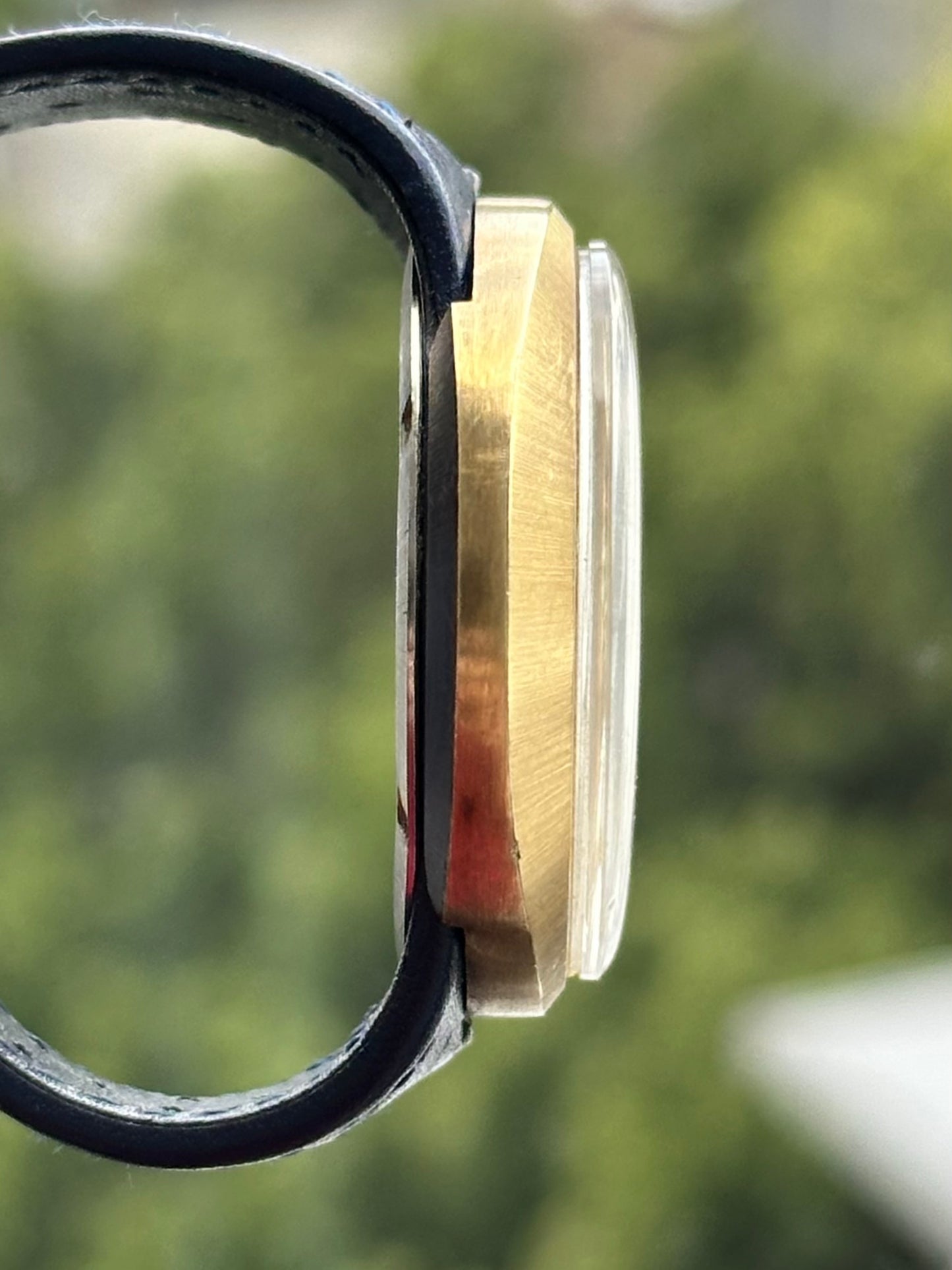 Omega Dynamic 41mm ‘Golden Eye’ Dial