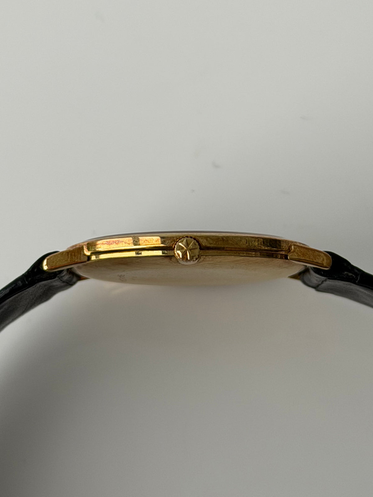 Vacheron Constantin Ultrathin Black Dial 33051 with Buckle and Leather