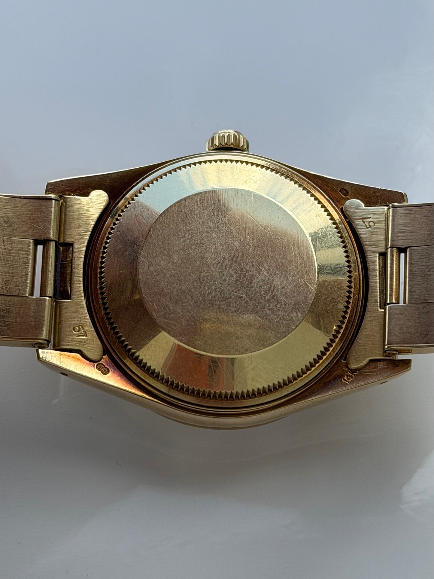 Rolex Oyster Perpetual Date Solid Gold 15007 Full Set 1985 on Solid Gold Riveted Bracelet