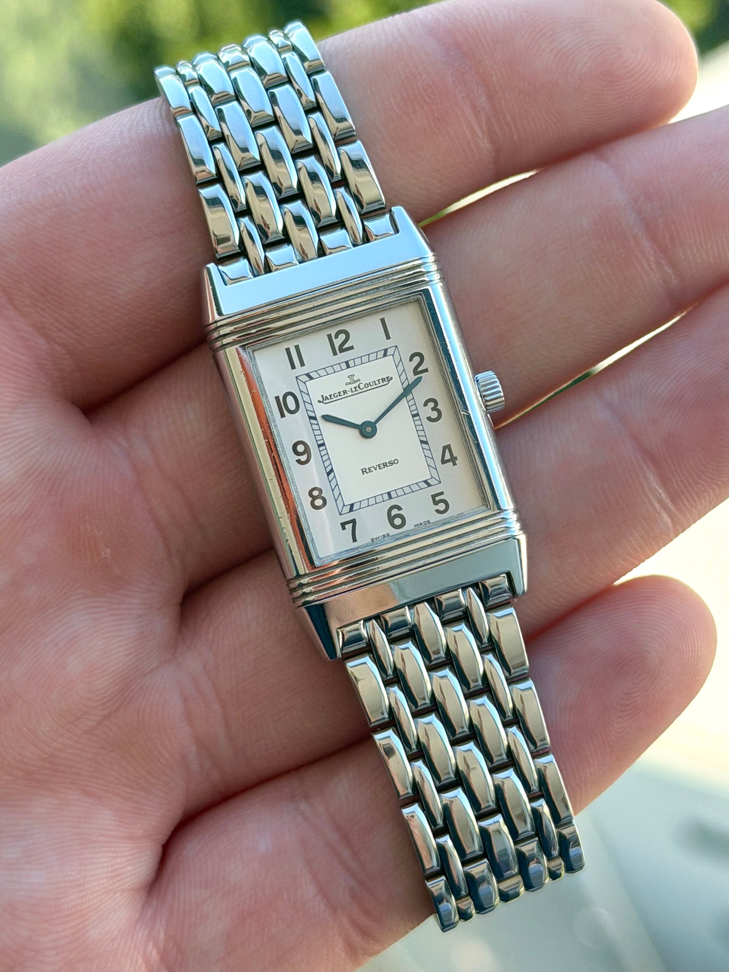 Jaeger-LeCoultre Reverso Classique on Bracelet 252.8.86 with Box