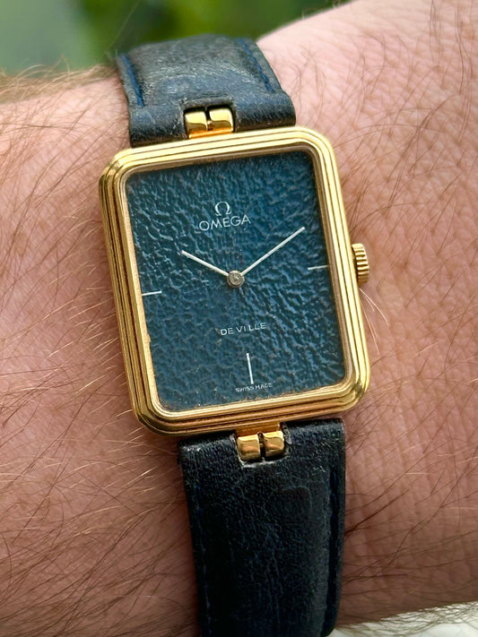 Omega De Ville Gents Solid 18k Gold Blue Texture Dial