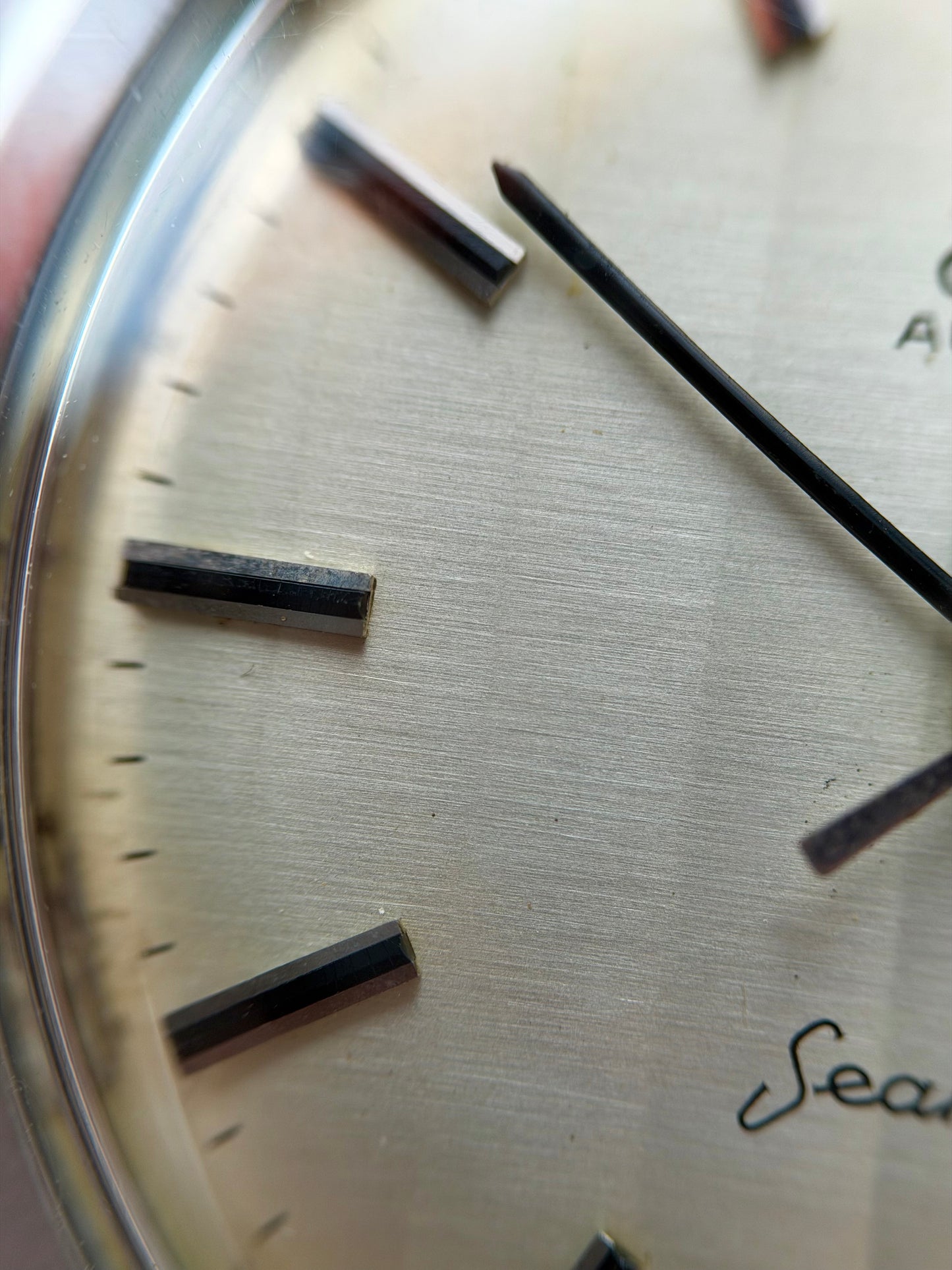 Omega Seamaster Silver Pattern Dial with Box