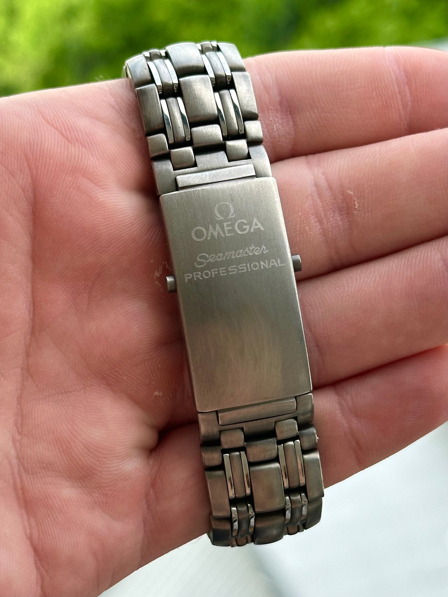 Omega Seamaster Titanium Electric Blue 41mm Automatic 2231.80 with Service Papers