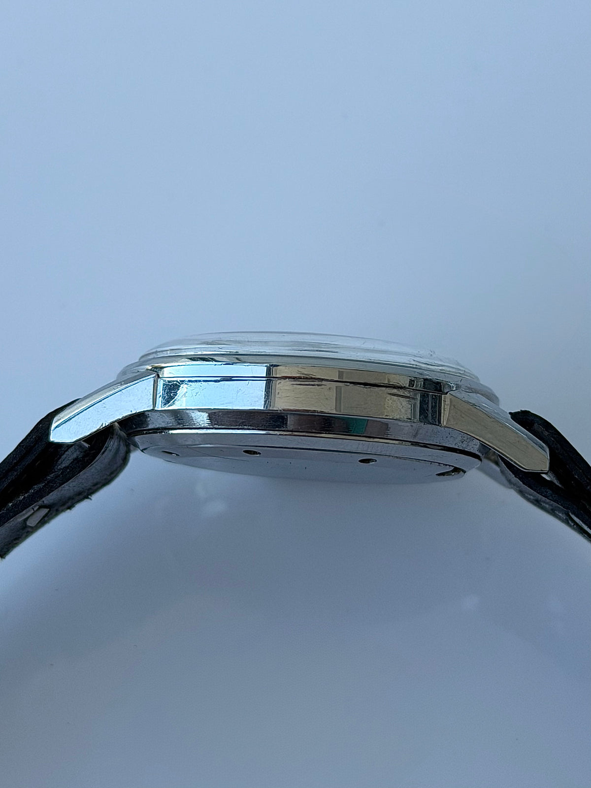 Vulcain Cricket Alarm Date S1522A