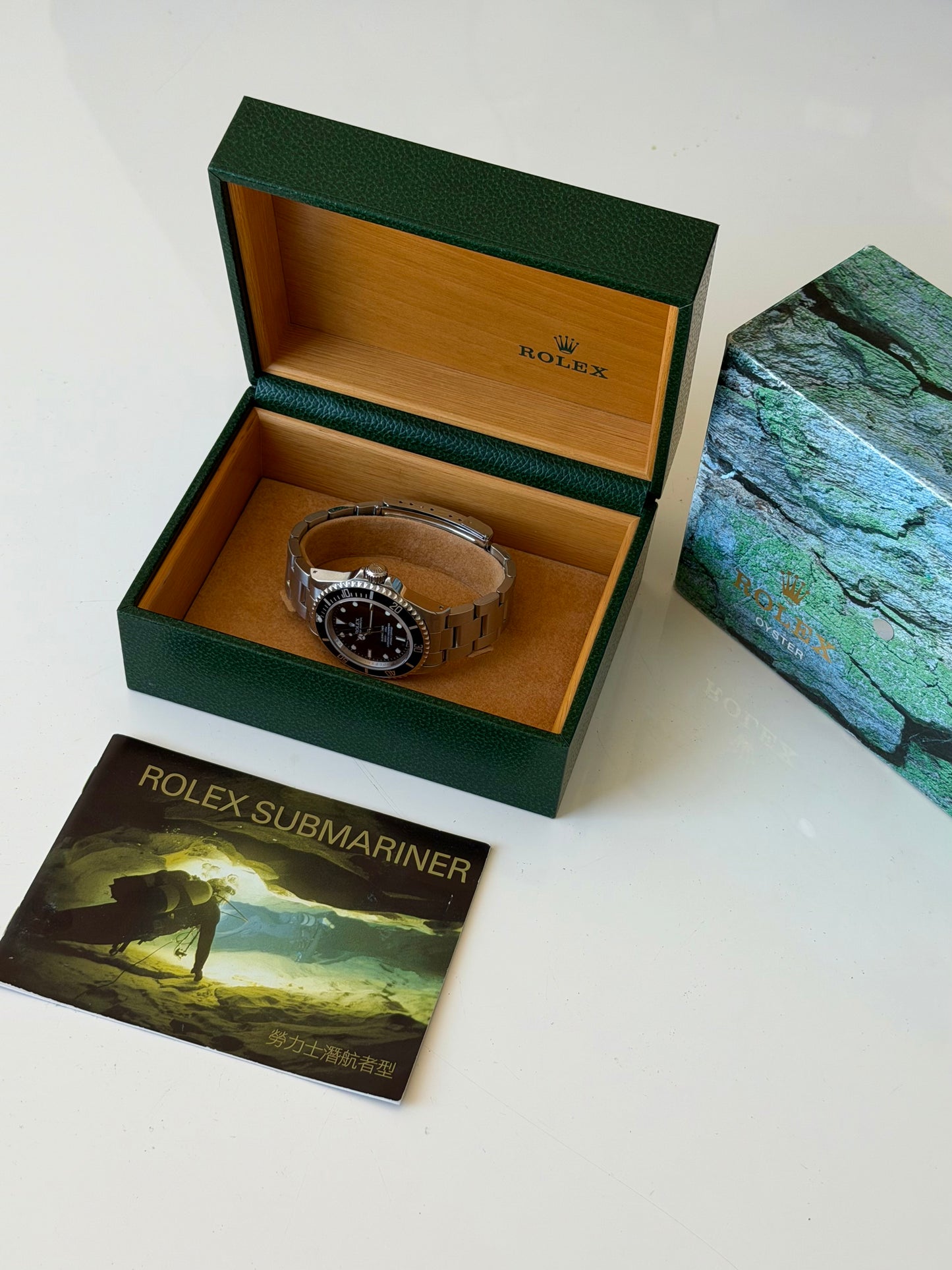 Rolex Submariner No Date Rehaut 2007 14060M “Four Liner” with Box + Booklets