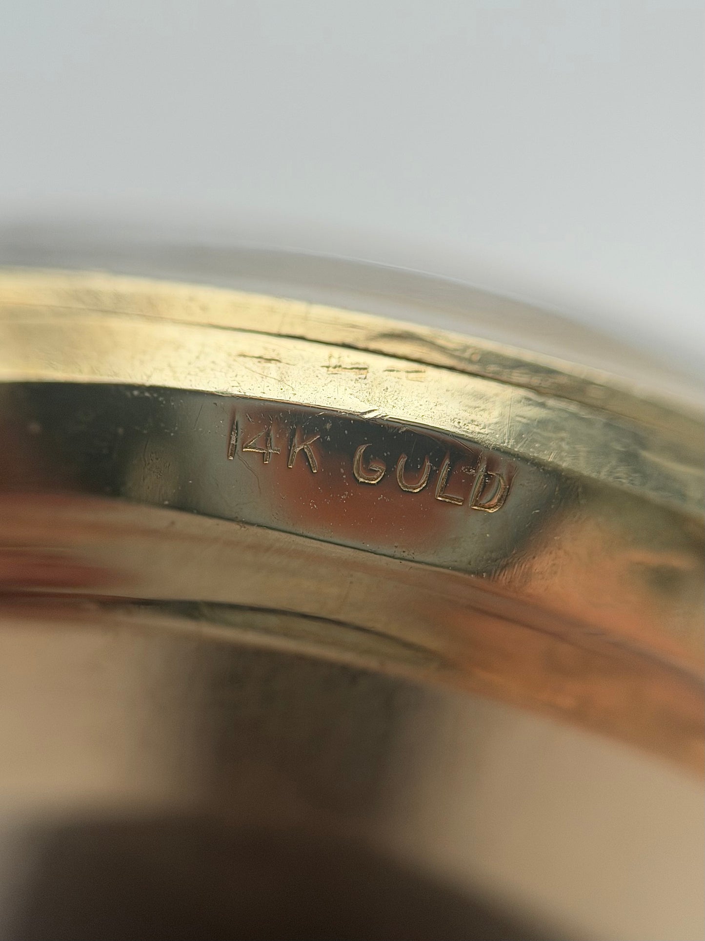 Omega Geneve Solid 14k Gold Minute Track Dial 1970s