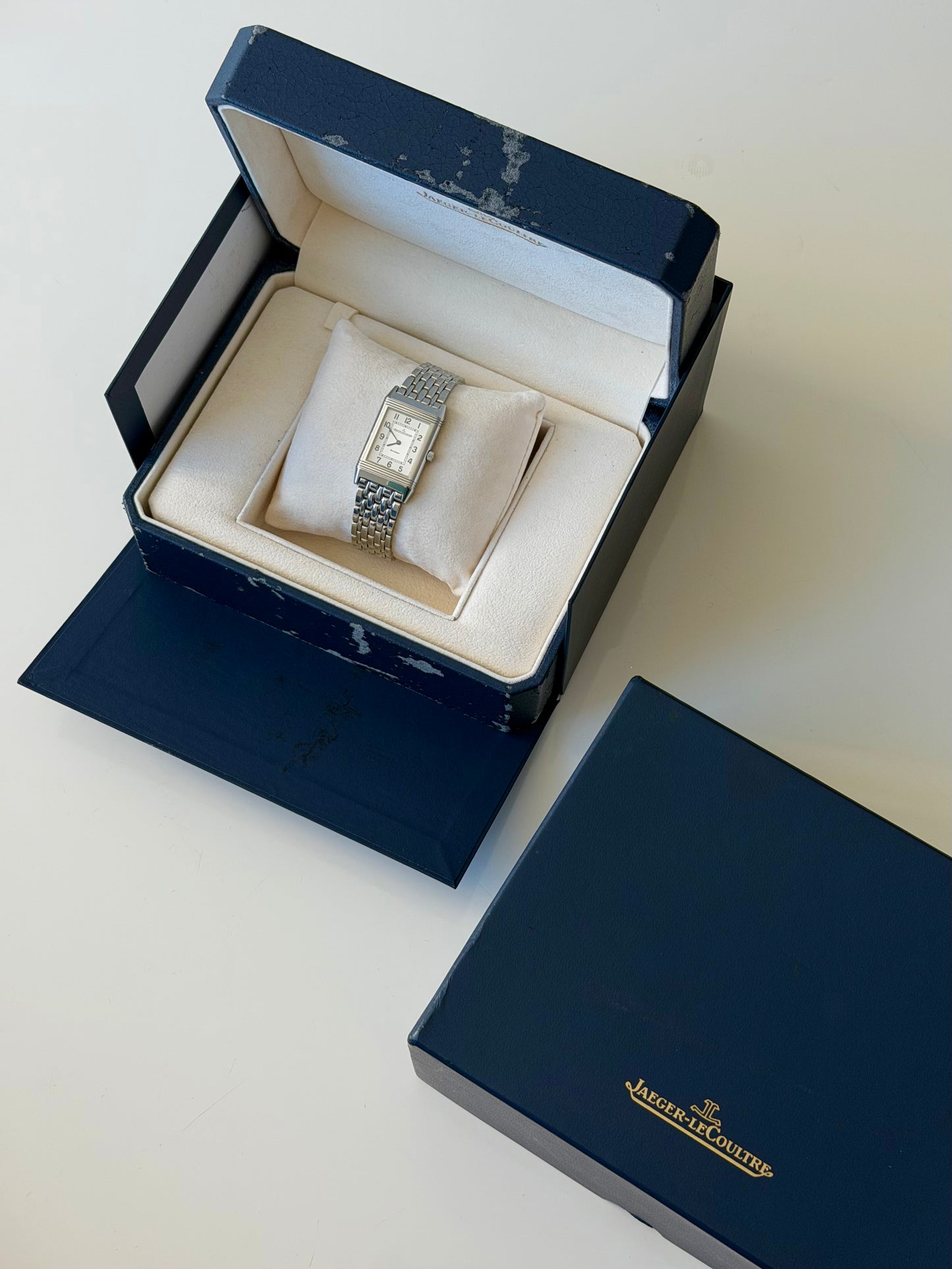 Jaeger-LeCoultre Reverso Classique on Bracelet 252.8.86 with Box