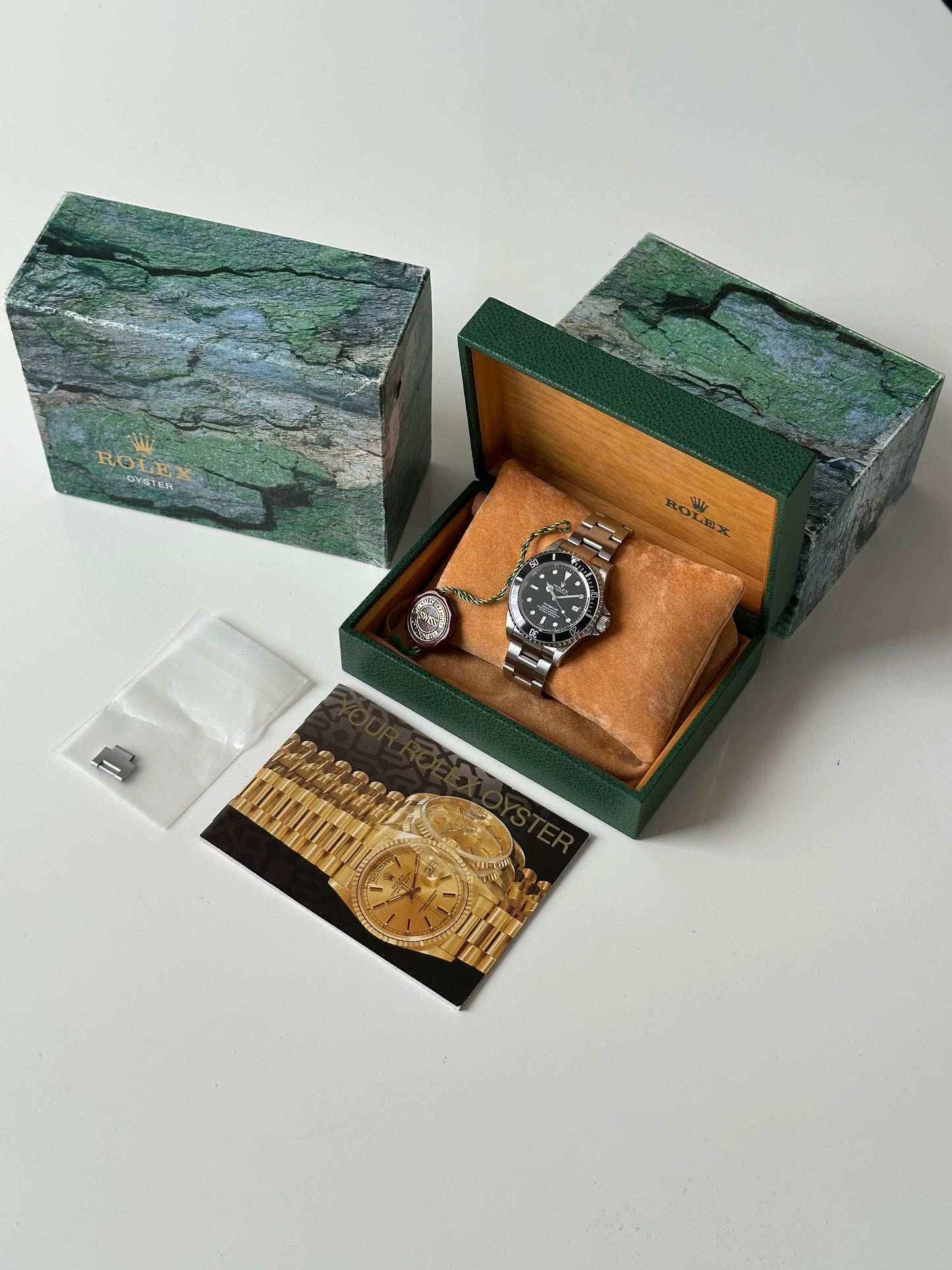 Rolex Sea-Dweller 16600 “Swiss Only” Dial 1999 with Box