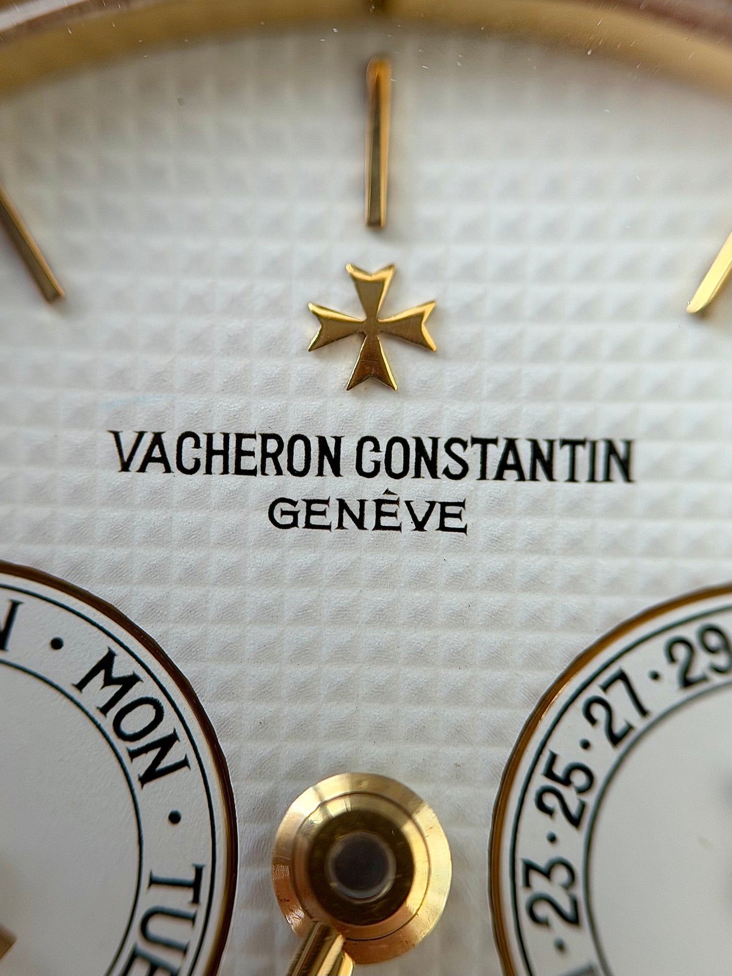 Vacheron Constantin Patrimony Day-Date 18k Gold 46008 with Buckle