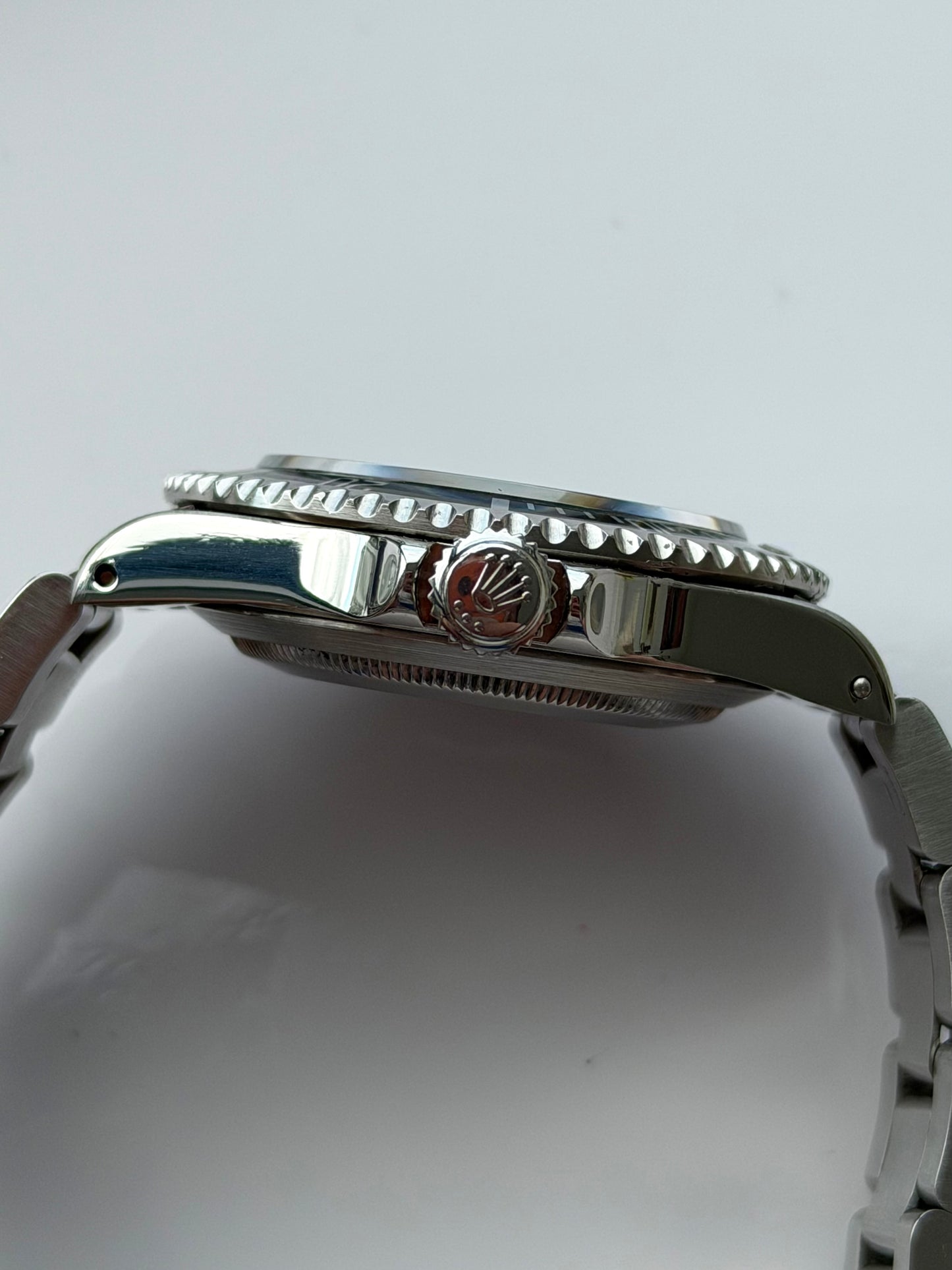 Rolex Submariner No Date 14060M with Papers 2005