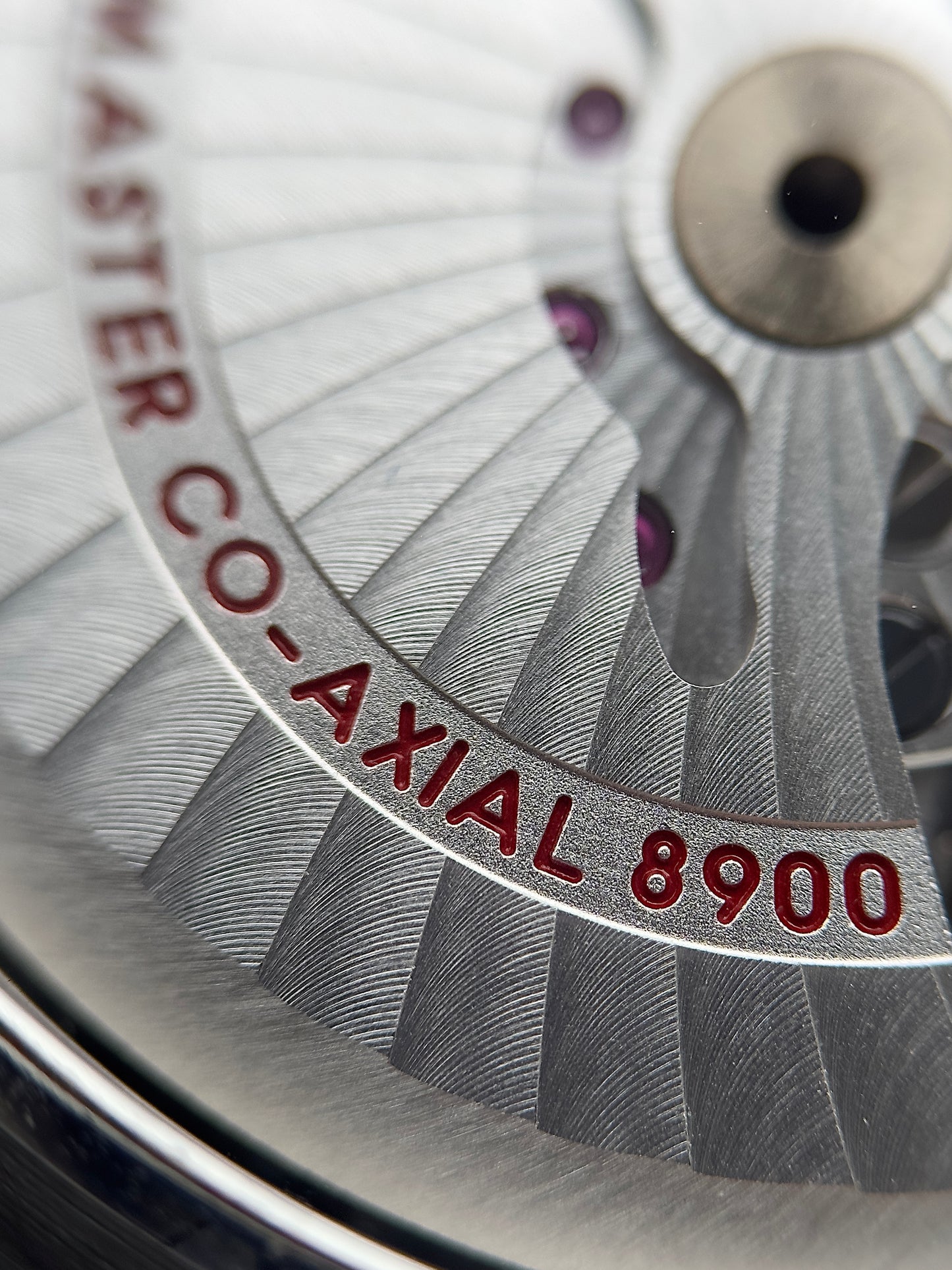 Omega Seamaster 600 Planet Ocean 215.30.44.21.01.001