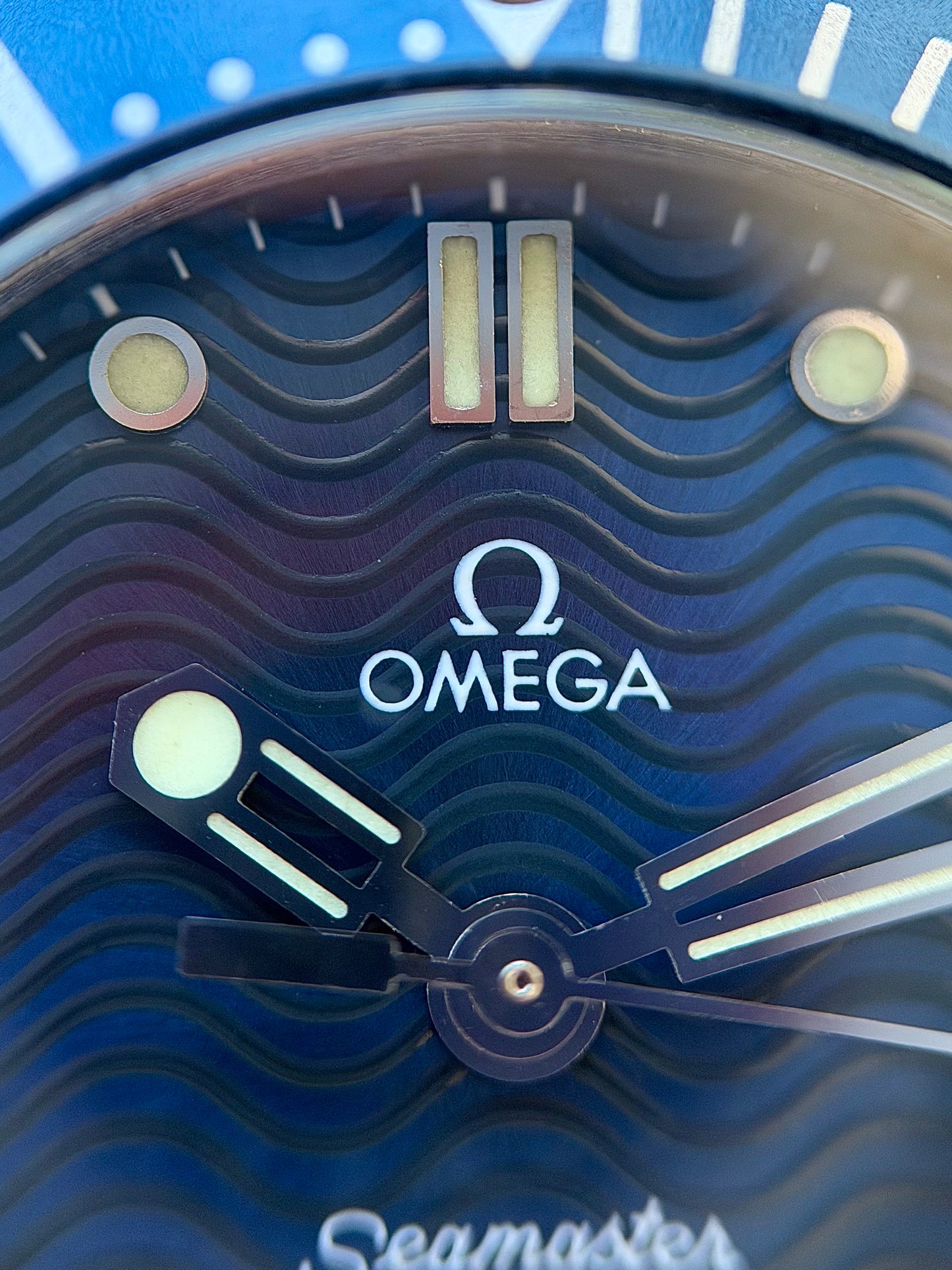 Omega Seamaster 300 Wave Dial Ladies 28mm