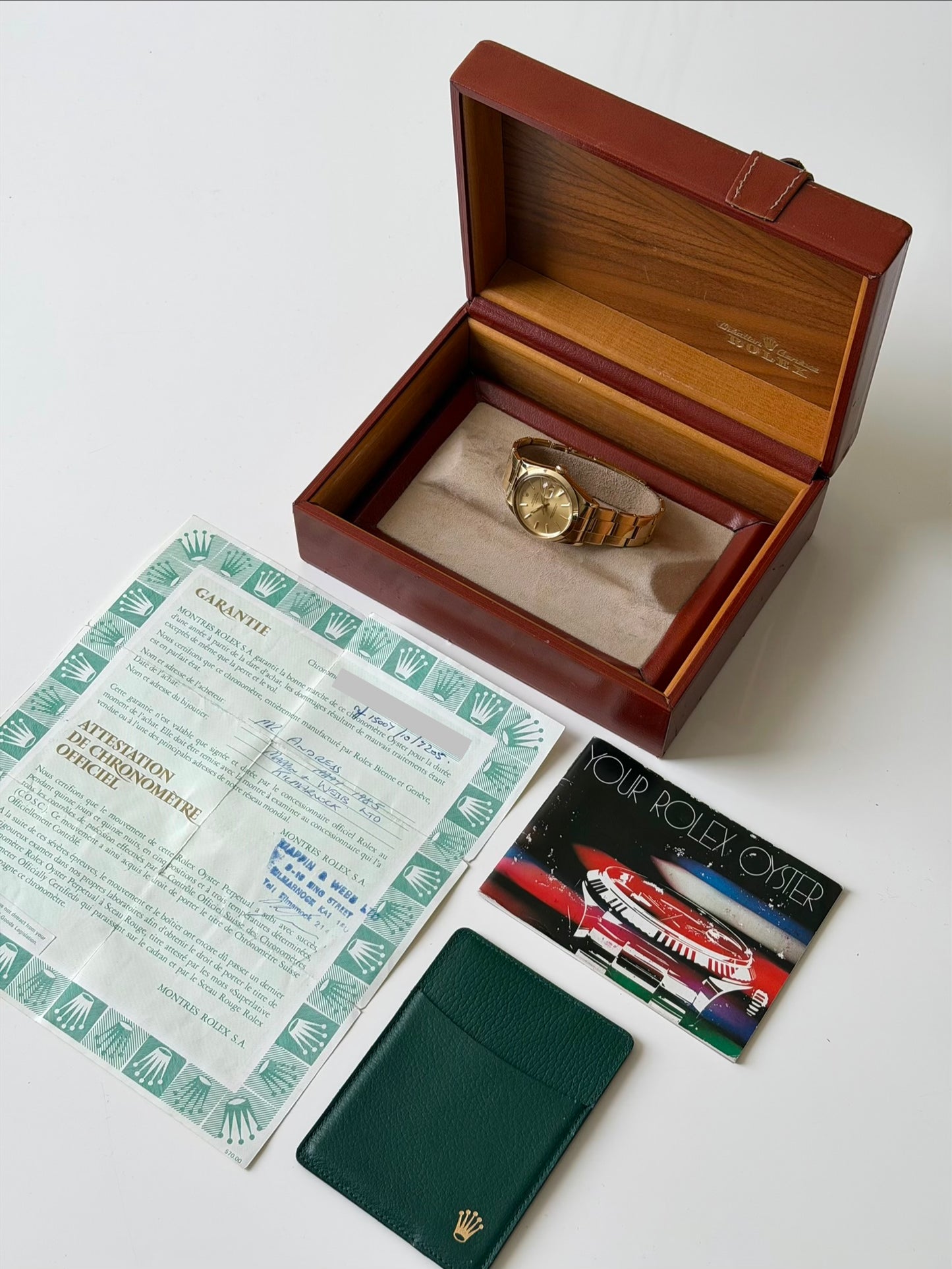 Rolex Oyster Perpetual Date Solid Gold 15007 Full Set 1985 on Solid Gold Riveted Bracelet