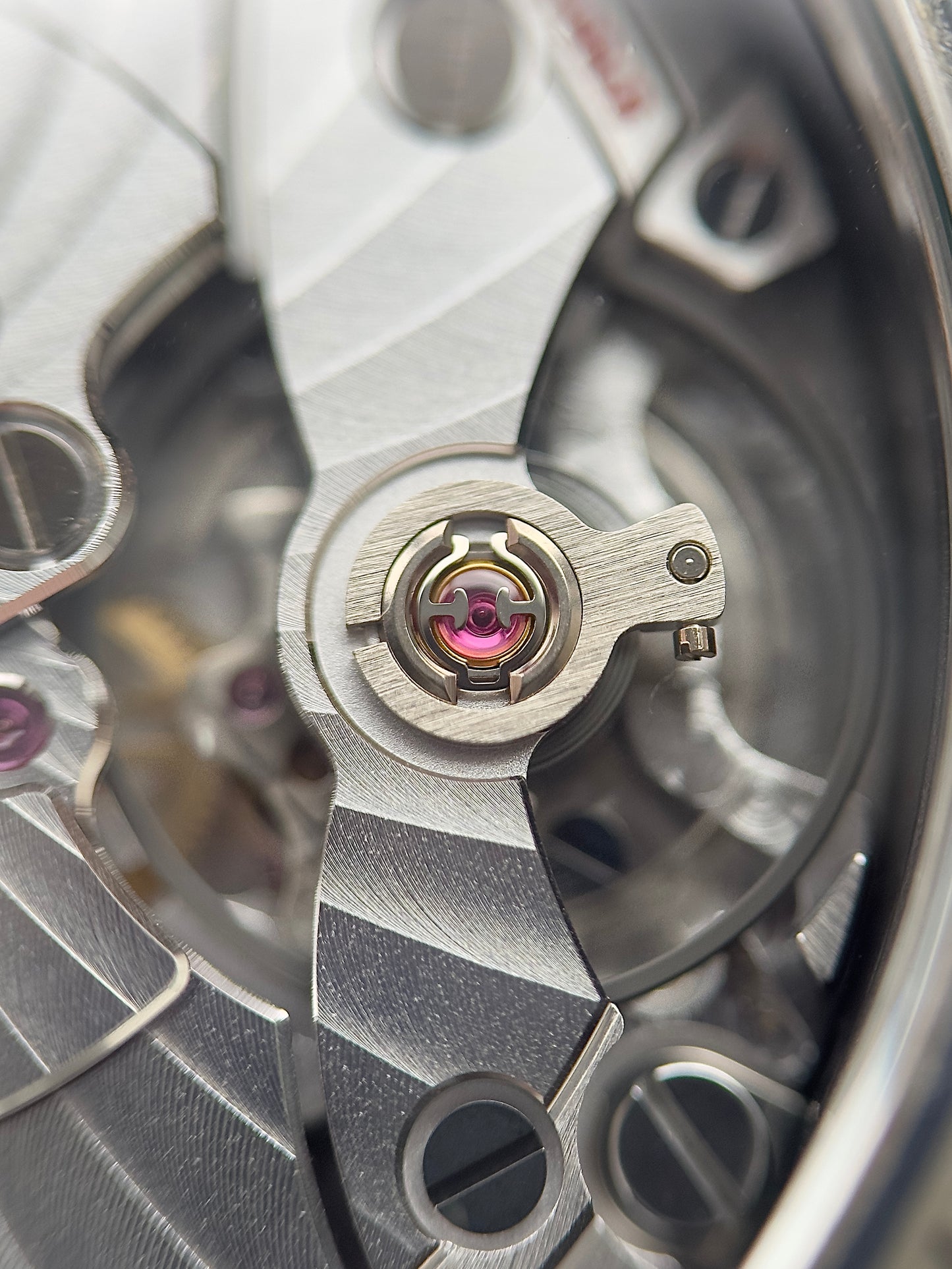 Omega Seamaster 600 Planet Ocean 215.30.44.21.01.001