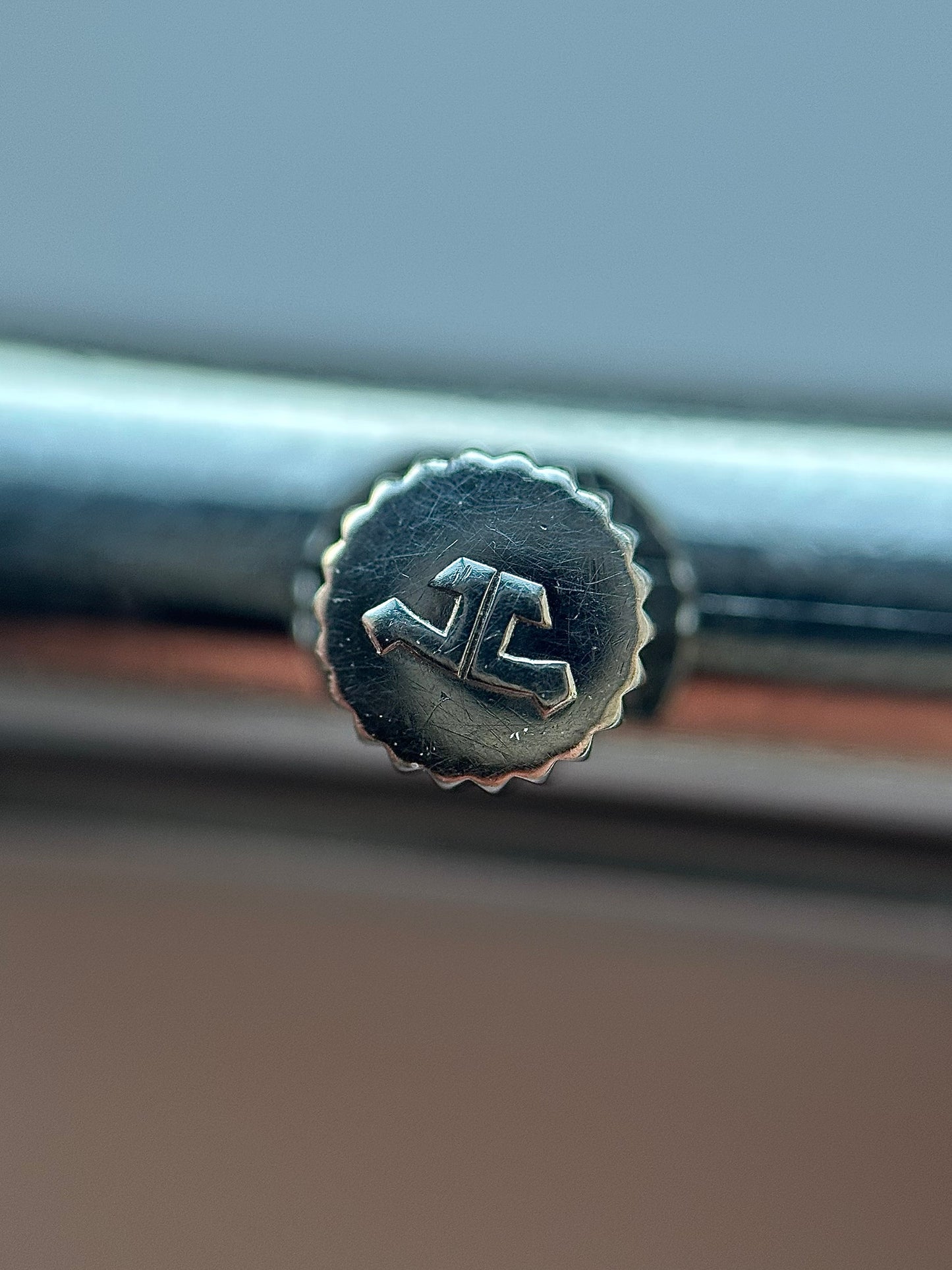 Jaeger-LeCoultre Reverso Classique on Bracelet 252.8.86