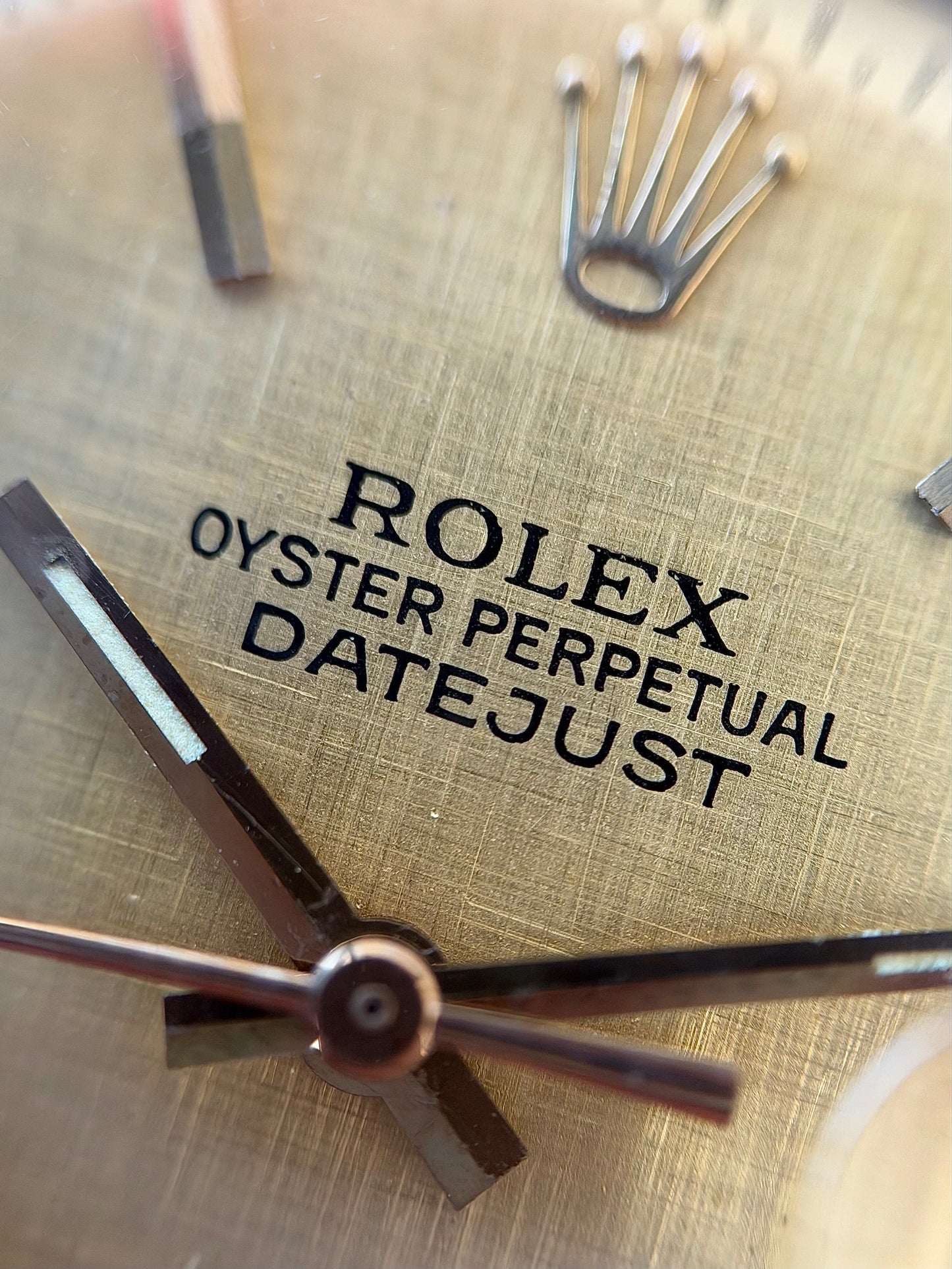 Rolex Datejust Two Tone 1601 Gold Linen Dial 1978