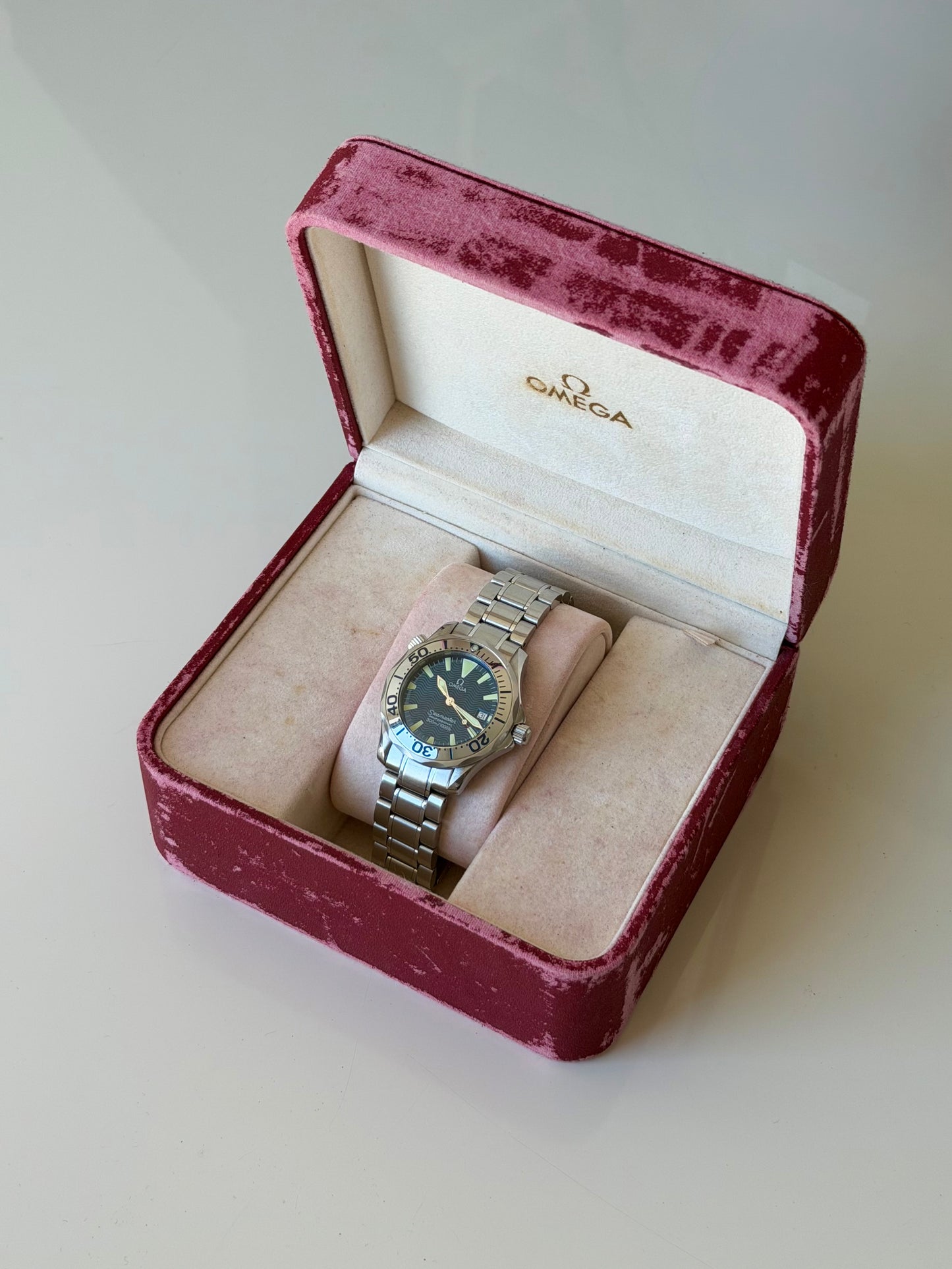Omega Seamaster 300 Electric Blue 36mm 1998 Box + Booklets