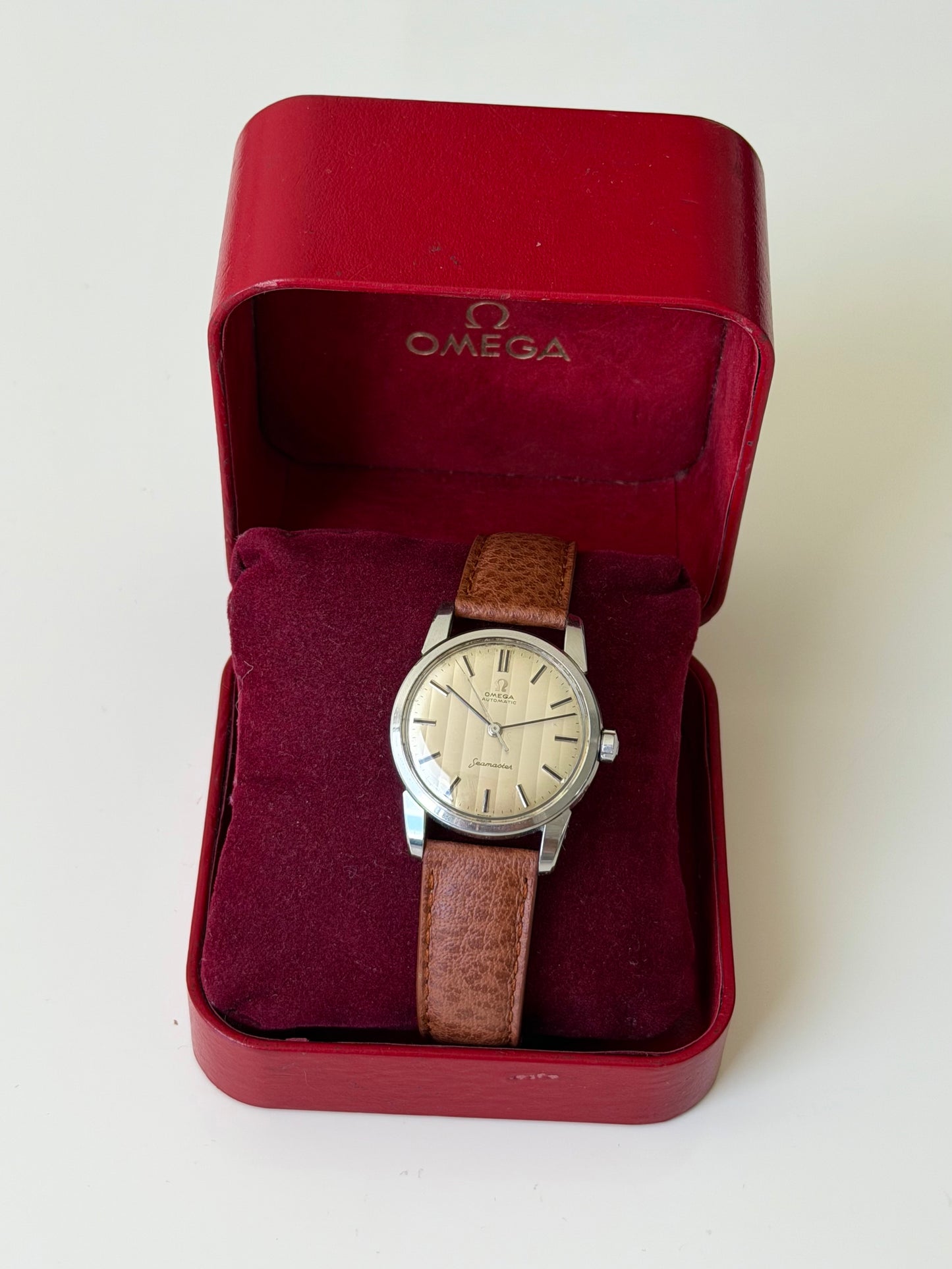 Omega Seamaster Silver Pattern Dial with Box