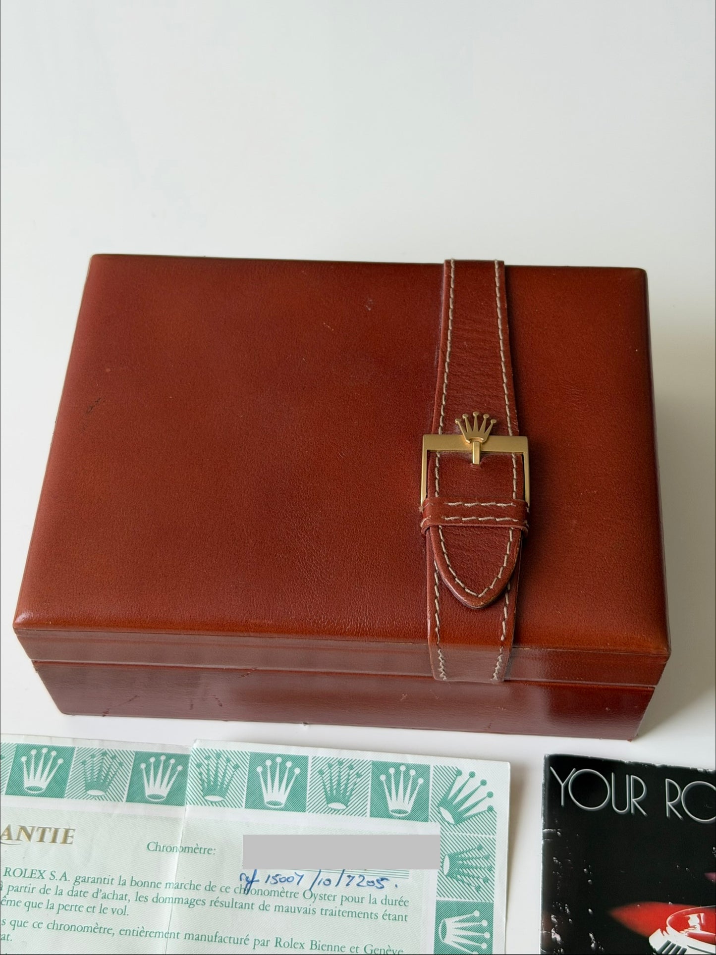 Rolex Oyster Perpetual Date Solid Gold 15007 Full Set 1985 on Solid Gold Riveted Bracelet