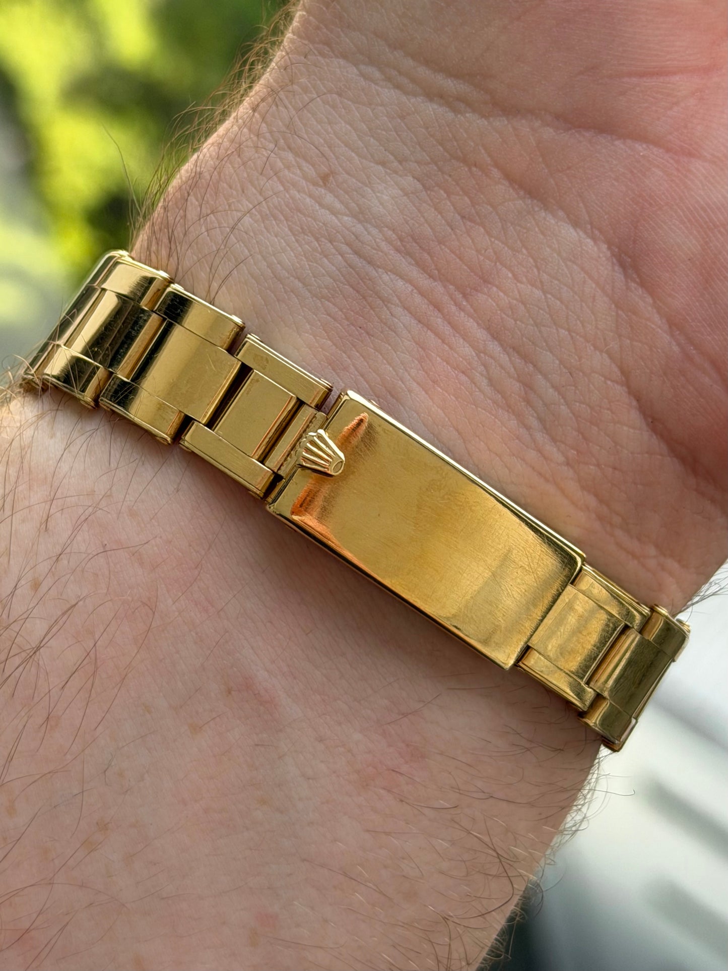 Rolex Oyster Perpetual Date Solid Gold 15007 Full Set 1985 on Solid Gold Riveted Bracelet