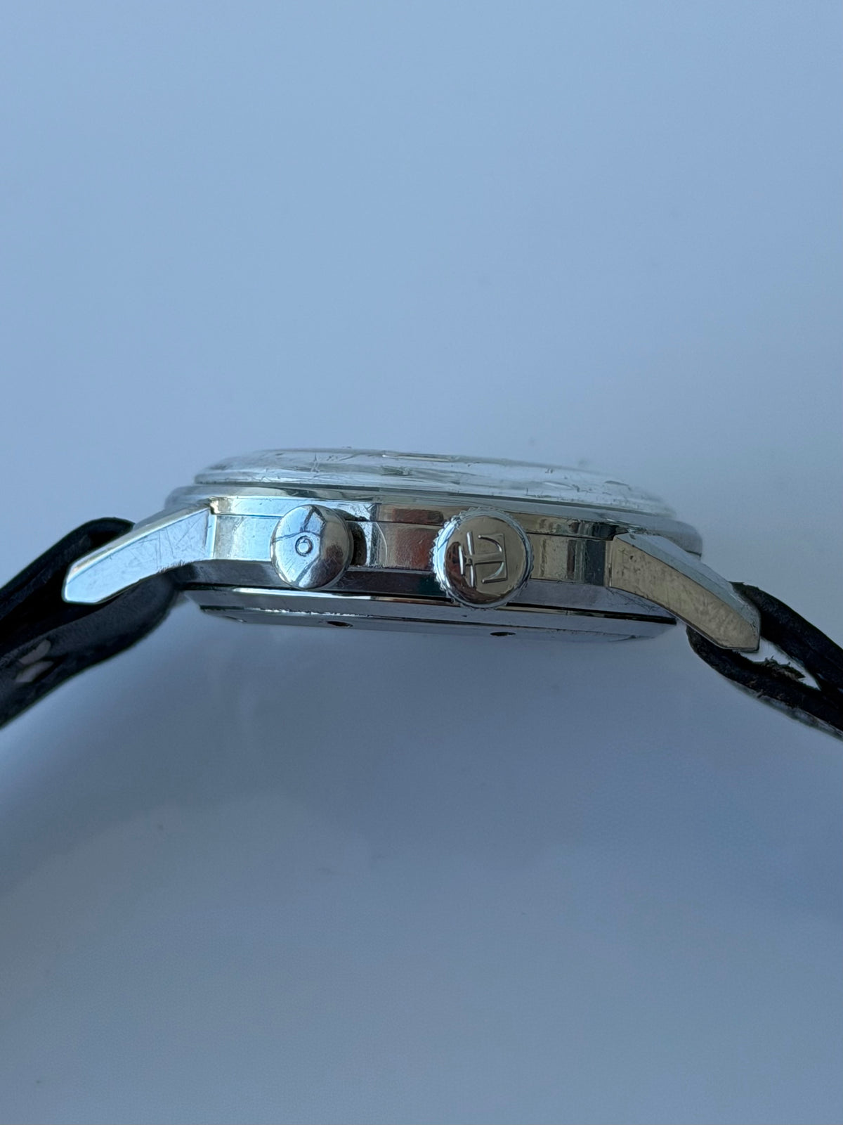 Vulcain Cricket Alarm Date S1522A
