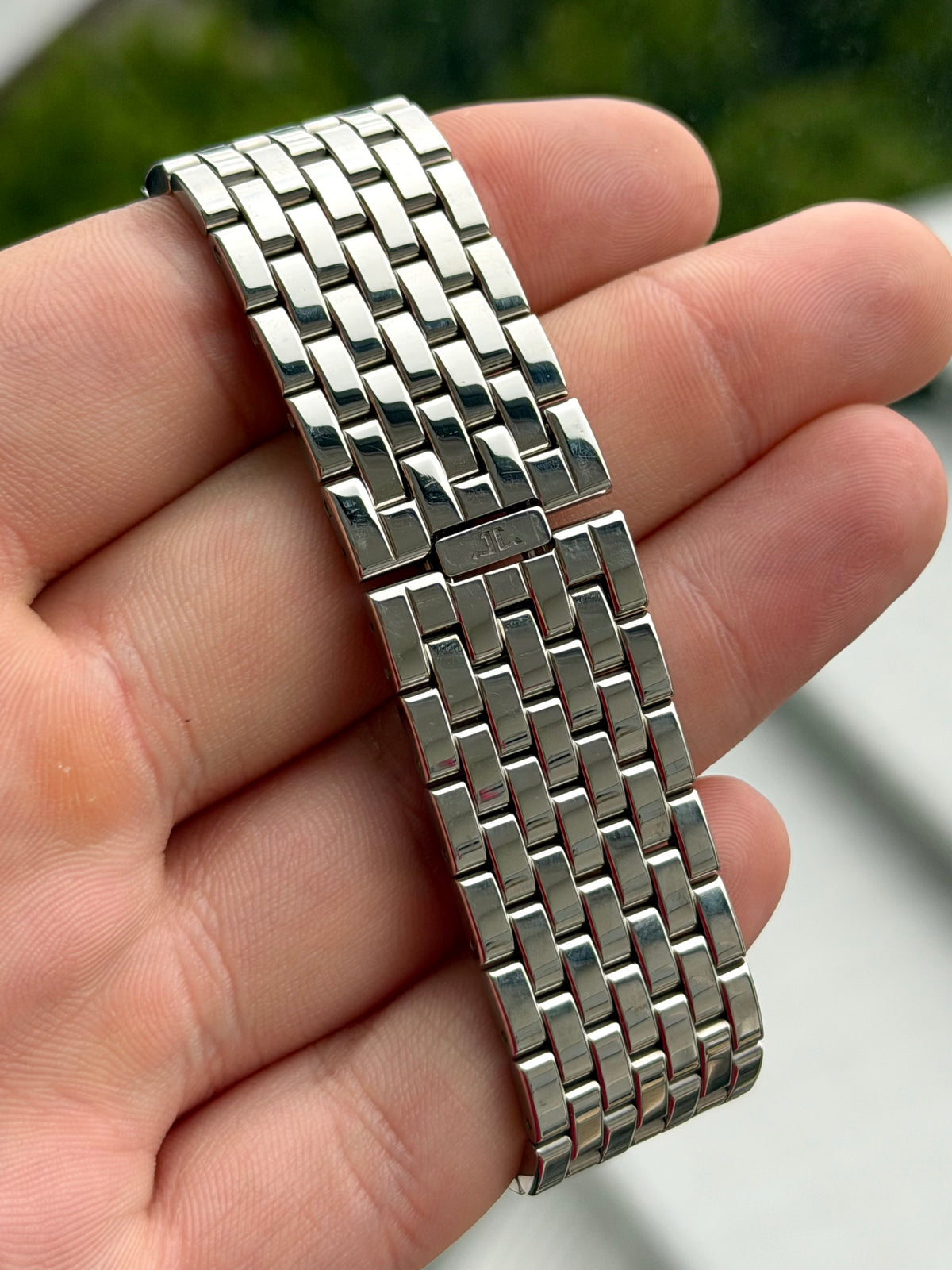 Jaeger-LeCoultre Master Ultra Thin Q1348120 on Bracelet with Papers