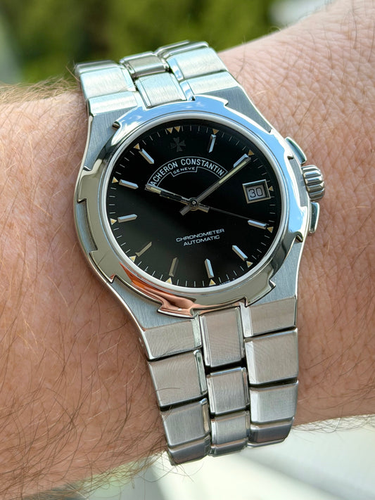 Vacheron Constantin Overseas Black Dial 37mm Auto 42042 Full Set