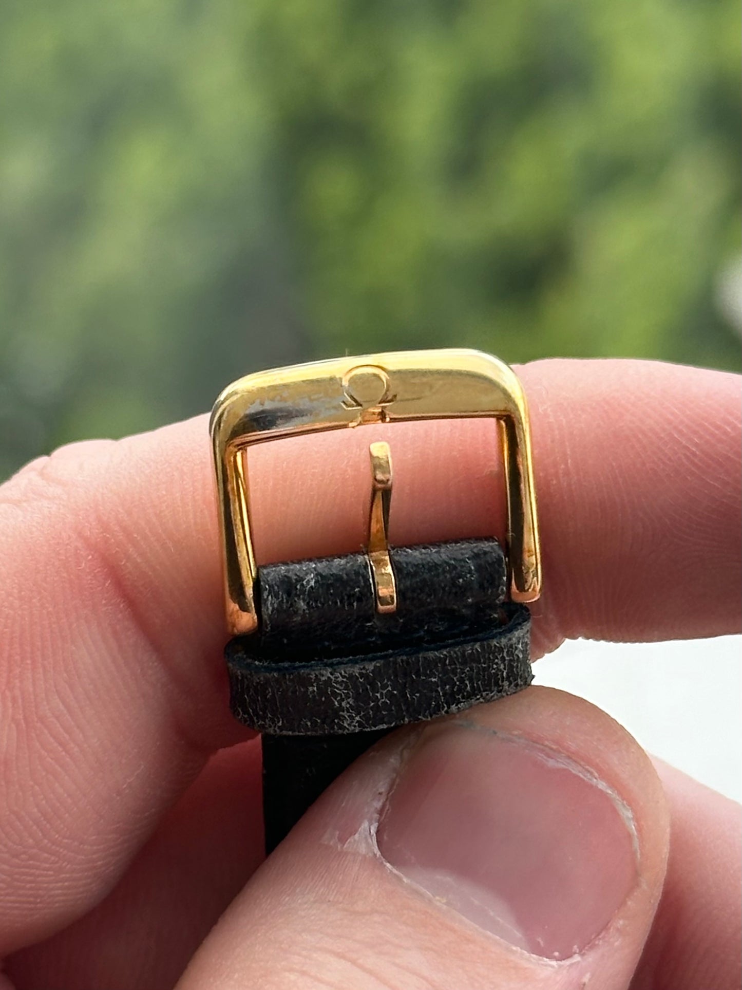 Omega De Ville Gents Solid 18k Gold Blue Texture Dial