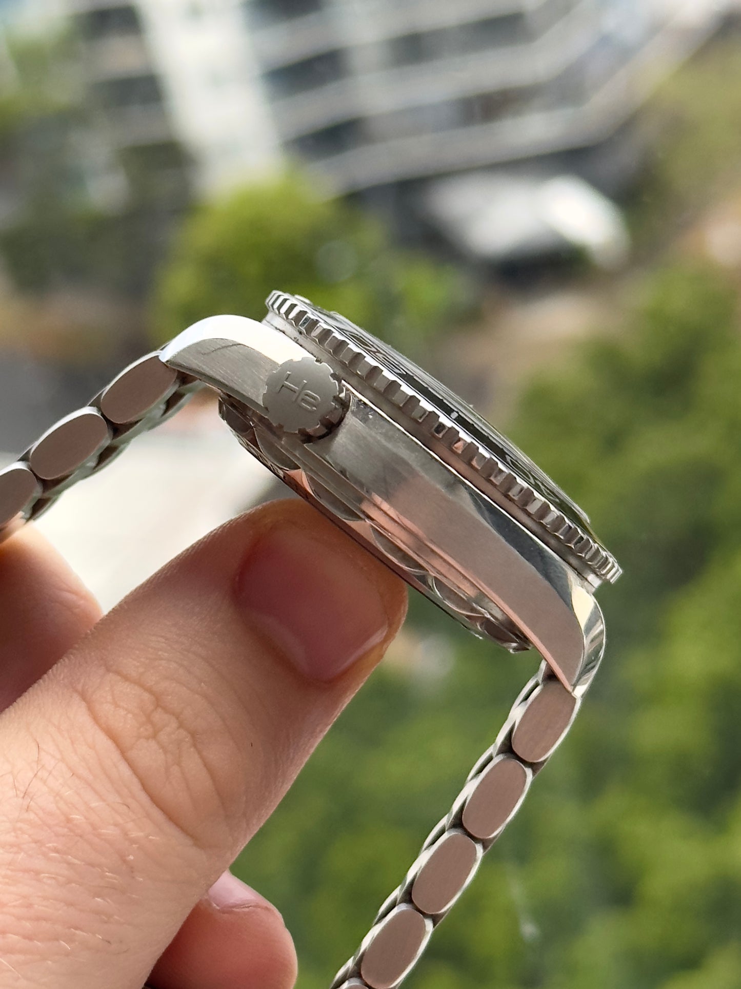 Omega Seamaster 600 Planet Ocean 215.30.44.21.01.001