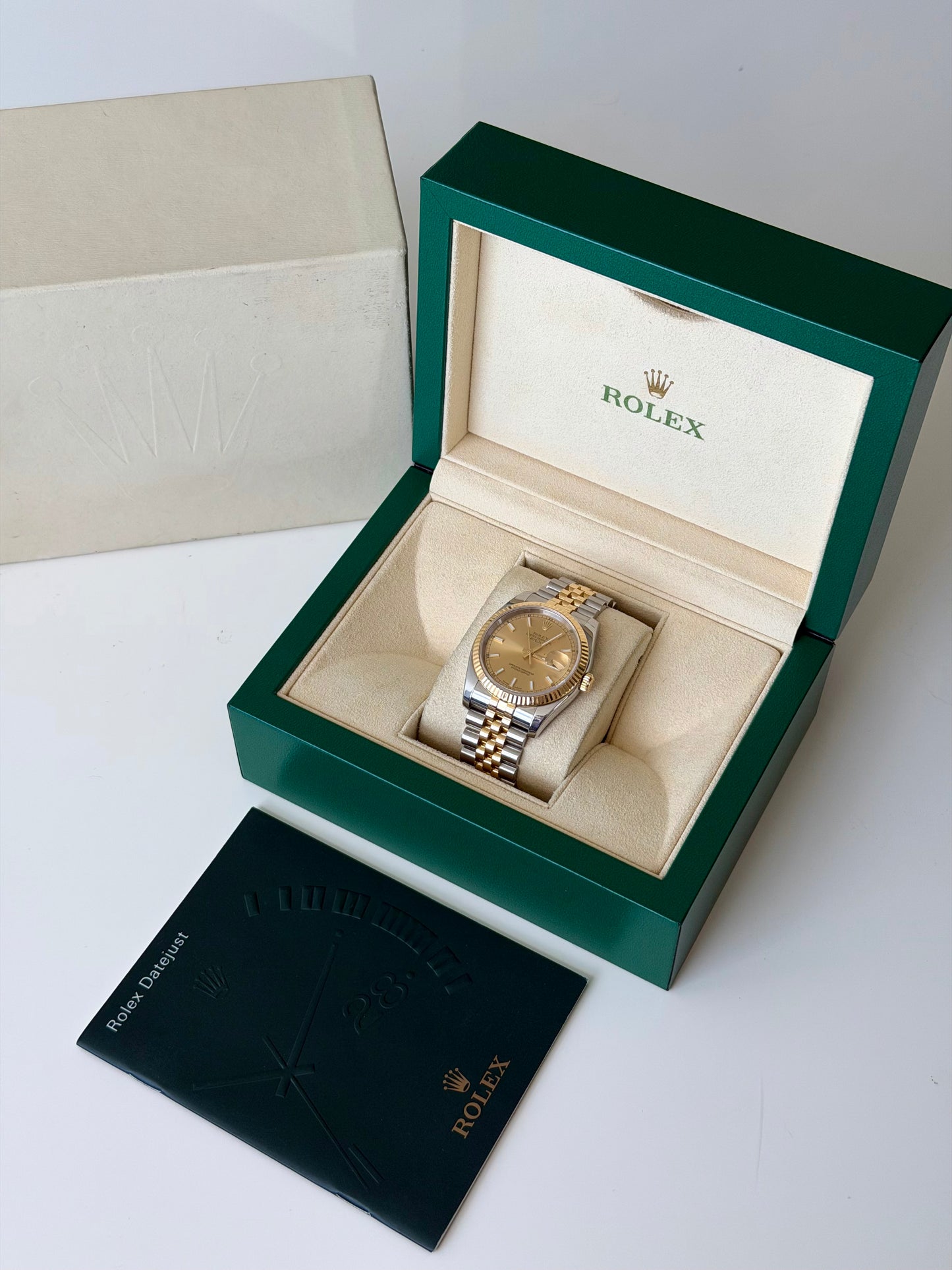 Rolex Datejust 36mm Hidden Clasp 116233 with Box